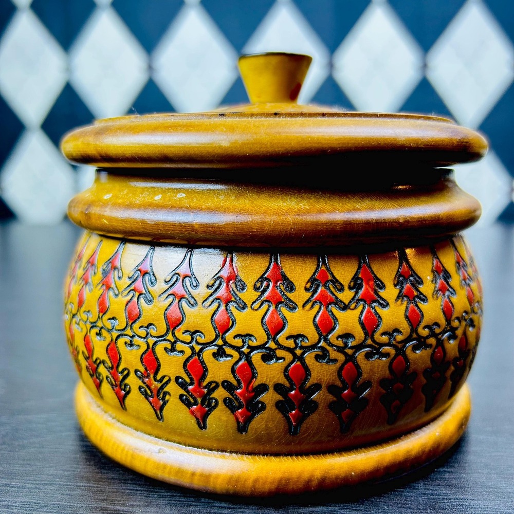 Romanian Folk Art Wooden Box Hand Carved Poiana Brasov Lidded Container Etched